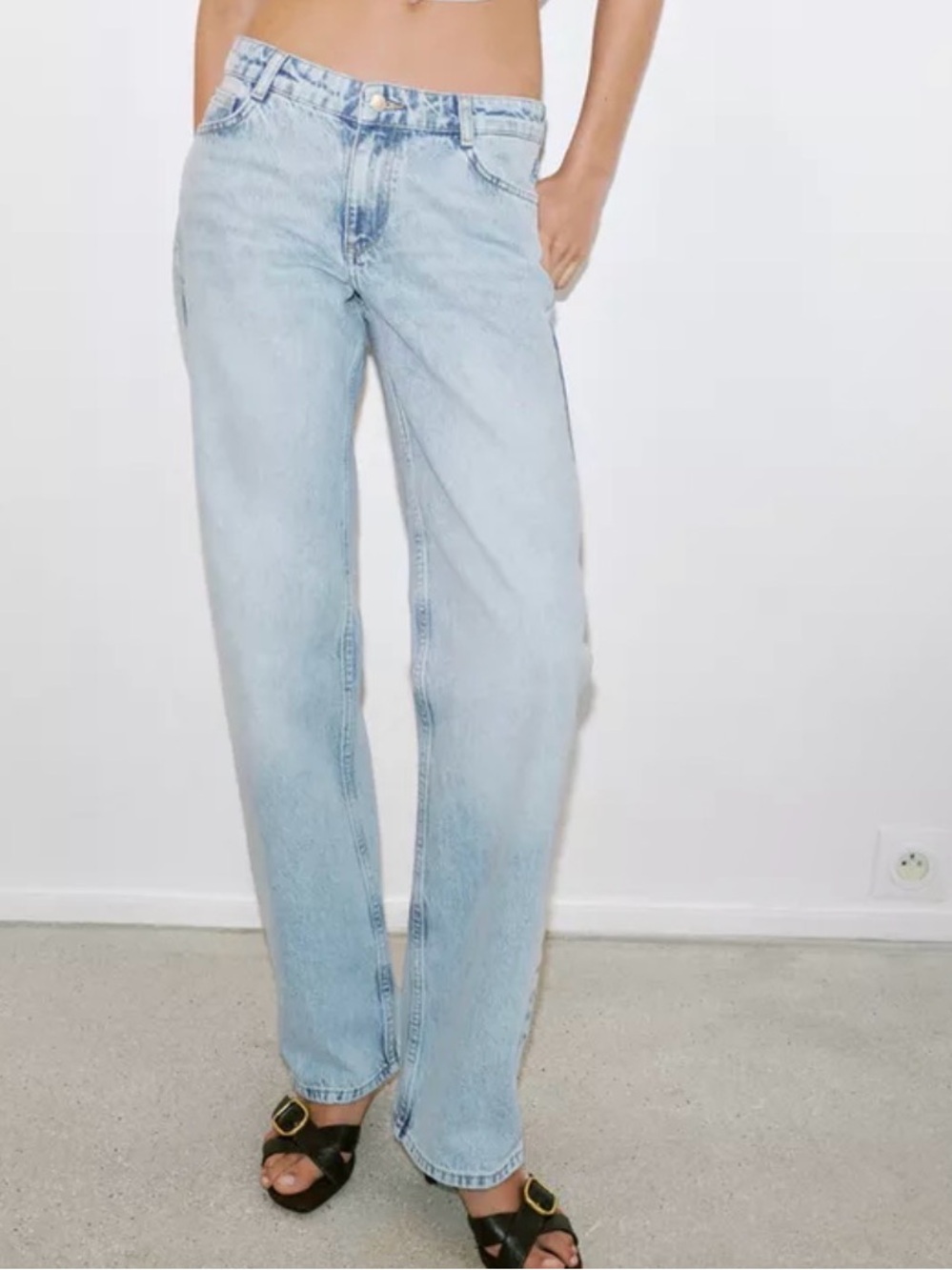 ZARA Light Blue Straight-Leg Women's Jeans